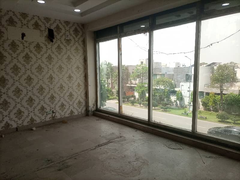 4 Marla first floor office for rent 1
