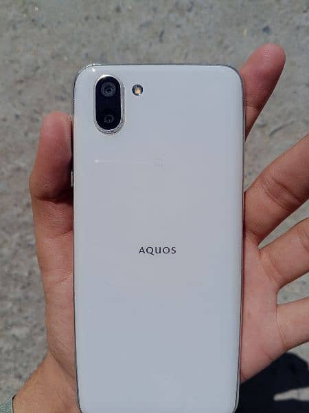 Sharp Aquos r2 4/64 Official Pta Approved 3