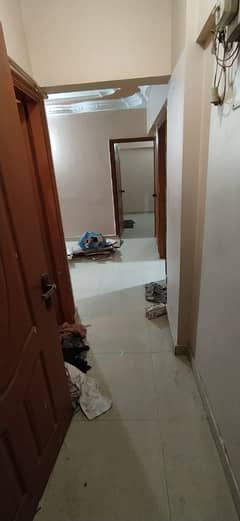1st Floor Road Facing Boundary Wall Project 3 Bed Rooms Attached Bath Drawing Dining Tiles Flooring Neat & Clean In North Karachi 11-i