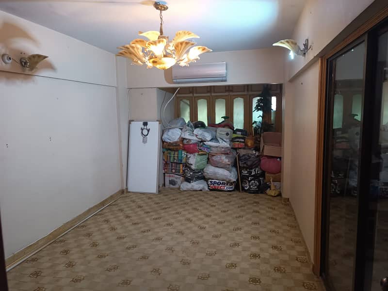 1st Floor Road Facing Boundary Wall Project 3 Bed Rooms Attached Bath Drawing Dining Tiles Flooring Neat & Clean In North Karachi 11-i 7