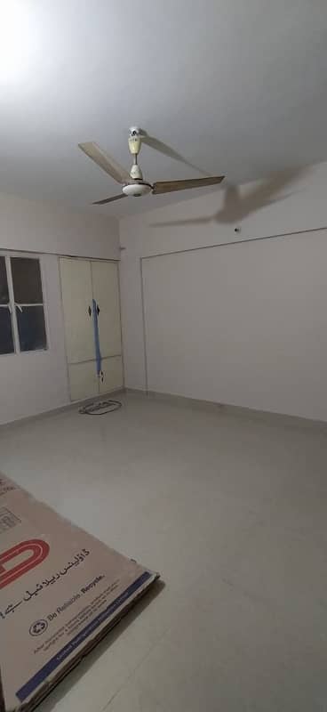 1st Floor Road Facing Boundary Wall Project 3 Bed Rooms Attached Bath Drawing Dining Tiles Flooring Neat & Clean In North Karachi 11-i 8