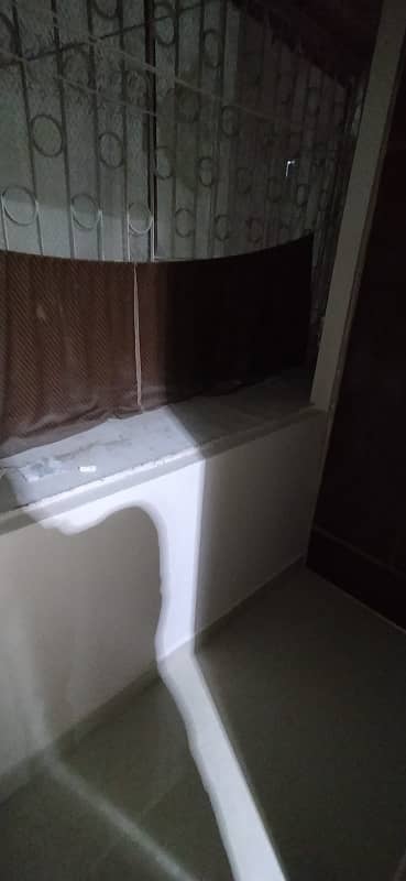 1st Floor Road Facing Boundary Wall Project 3 Bed Rooms Attached Bath Drawing Dining Tiles Flooring Neat & Clean In North Karachi 11-i 13