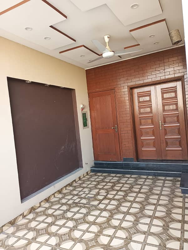Near To Park 5 Marla House For Rent M7C Lake City Lahore 1