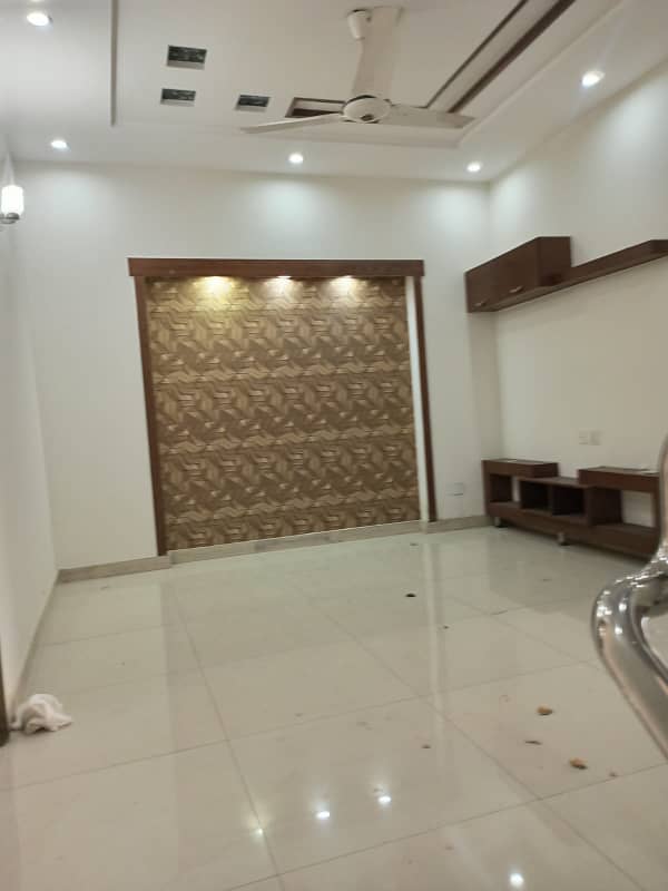 Near To Park 5 Marla House For Rent M7C Lake City Lahore 6