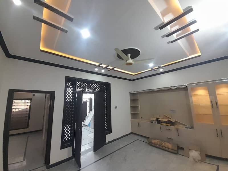 Corner 5 Marla House Available For Sale In Gulshan e iqbal 22