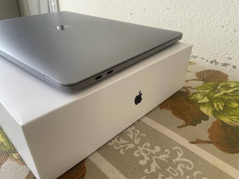 MacBook Pro 2019 1