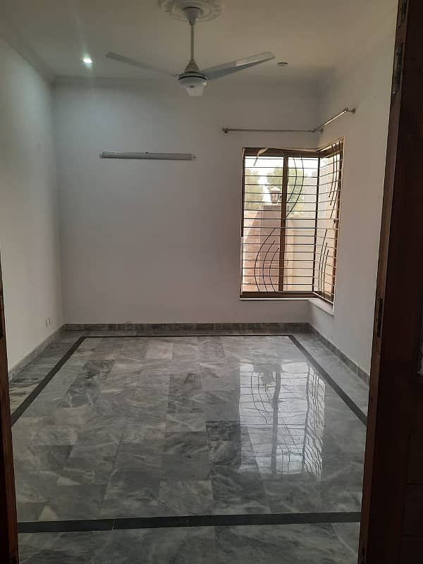 Hot Location 7 Marla House For Rent Near to Park M7A Lake City Lahore 4