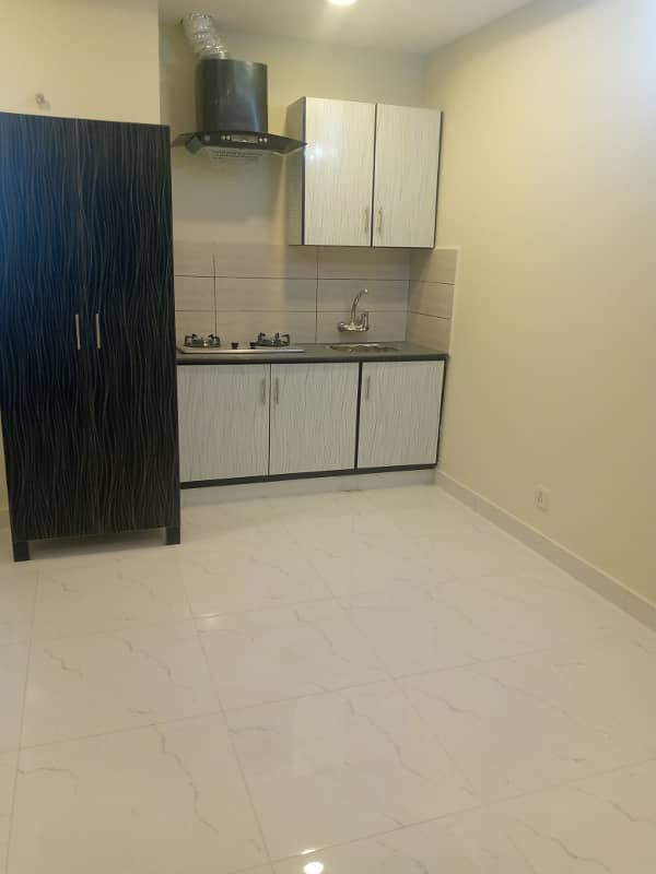studio apartment availble for sall in gulberg green islamabad 3