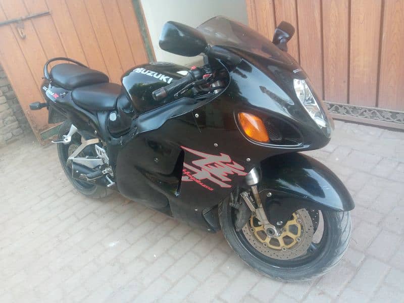 Suzuki Hayabusa in mint condition. . urgent sale 6