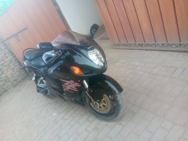 Suzuki Hayabusa in mint condition. . urgent sale 7