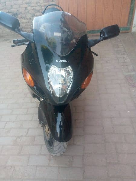 Suzuki Hayabusa in mint condition. . urgent sale 9