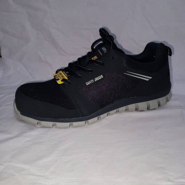 SAFETY SHOES 11
