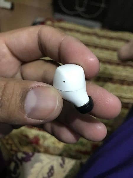 Infinix iRocker XE15 Earbud & Tecno Hi-pods H2 with Single airbud only 11