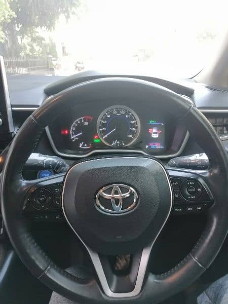 Toyota corolla hybrid 2020 8