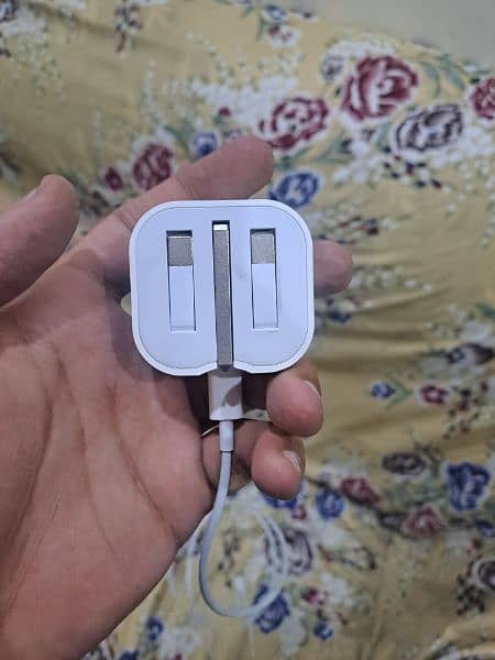 Apple Charger With Lightning Cable 3