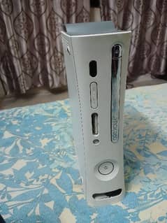 XBOX 360 WITH CONTROLER