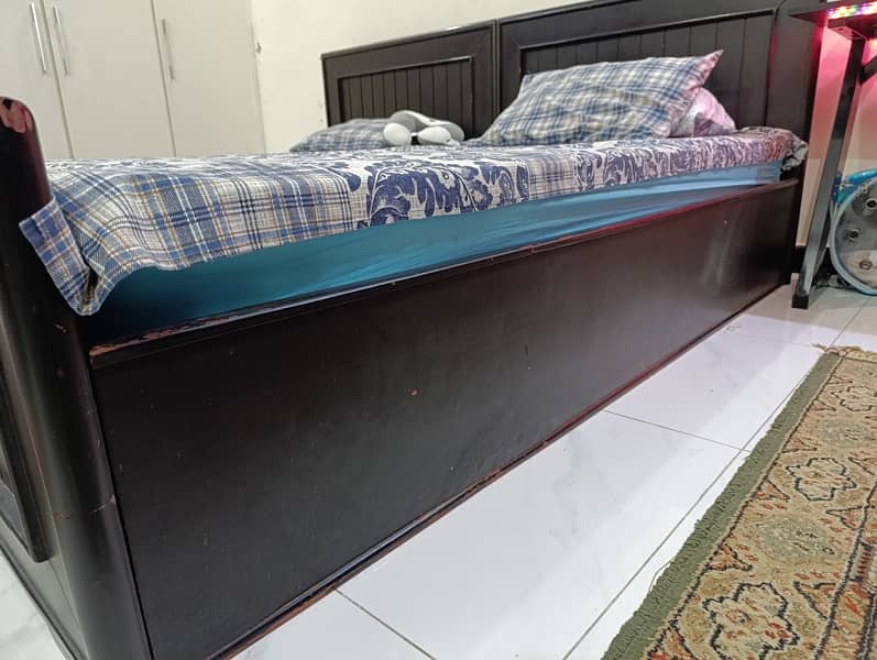TWO SINGLE BED FOR SALE 3