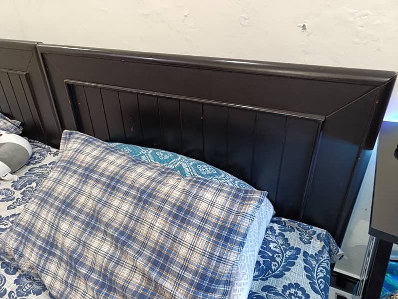 TWO SINGLE BED FOR SALE 4