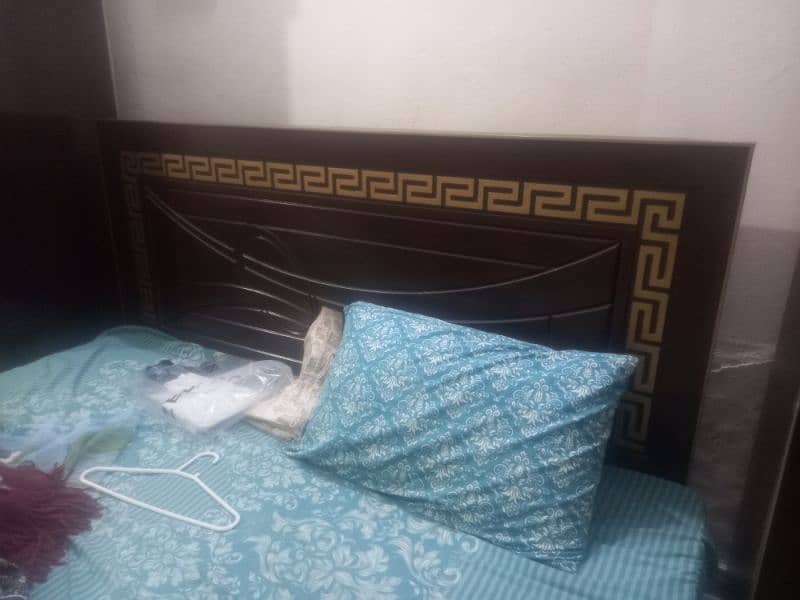 Double Bed with Mattress 3