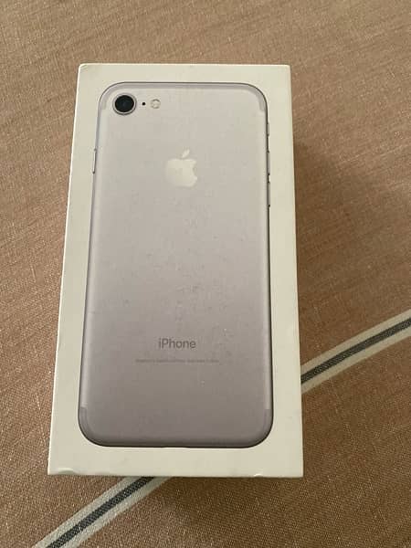 iPhone 7 32gb PTA approved 8