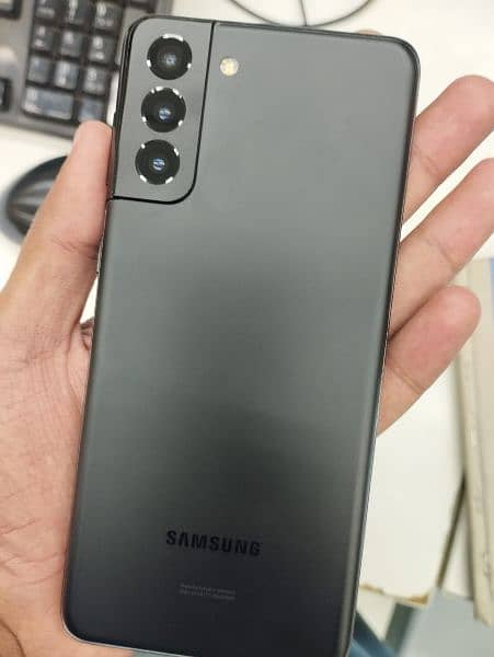 Samsung Galaxy S21 Plus 1