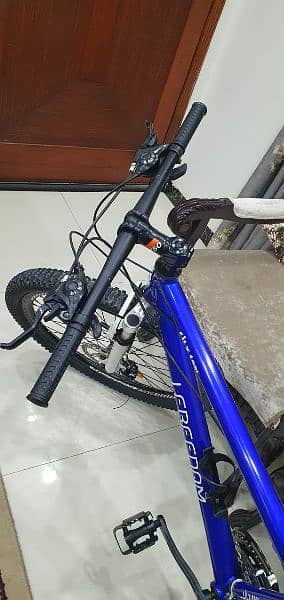 I freedom,imported cycle(complete aluminum rust free)10/10 condition 4