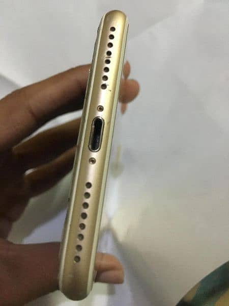 Iphone 7 plus 128 GB Gold (PTA APPROVED) 7