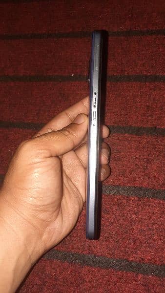 Oppo F17 | 8GB Ram | 128GB Rom | Fast Charger 4