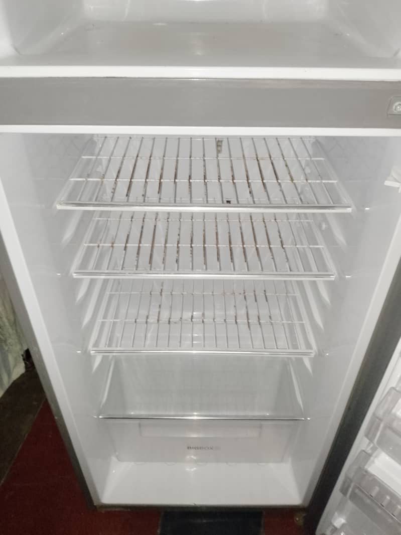 Haier Hrf-336 refrigerator for sale 5
