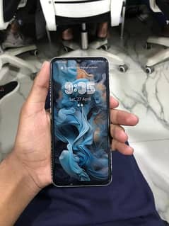 Samsung galaxy A13 no scratches 10/10 box with charger