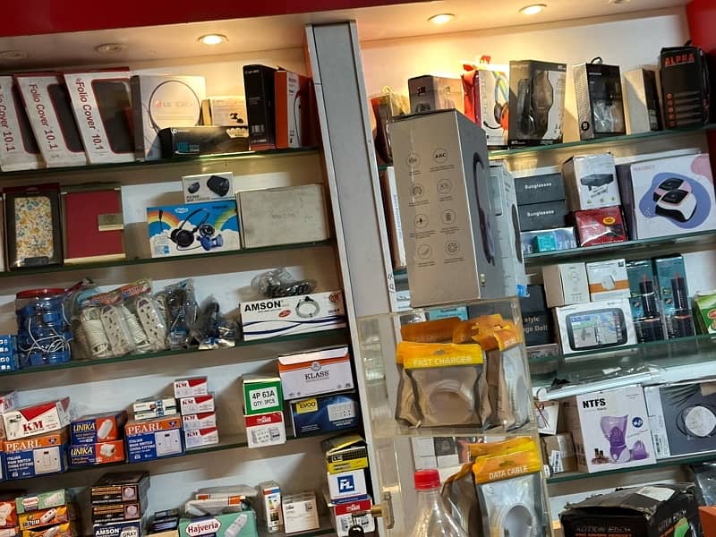 Mobile Shop Running Business For Sale 3
