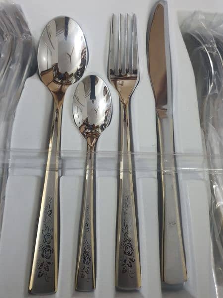 Imported 24pcs cutlery set . 2