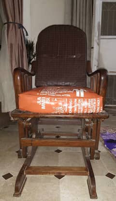Wooden Leather Moving Chair With 8 Baring