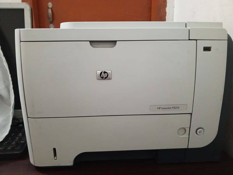 HP Laserjet p-3015 printer Used 2