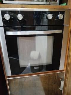 oven built in.  Rays brand