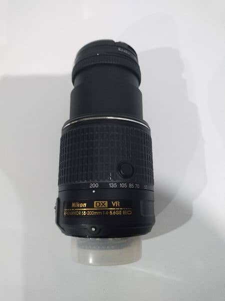 Nikon 55-200mm VR lens 0