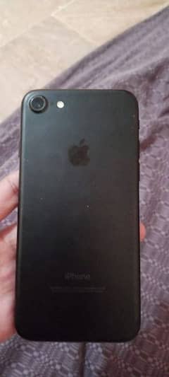 iphone 7 ,iOS 15.7. 9, black color ,non pta