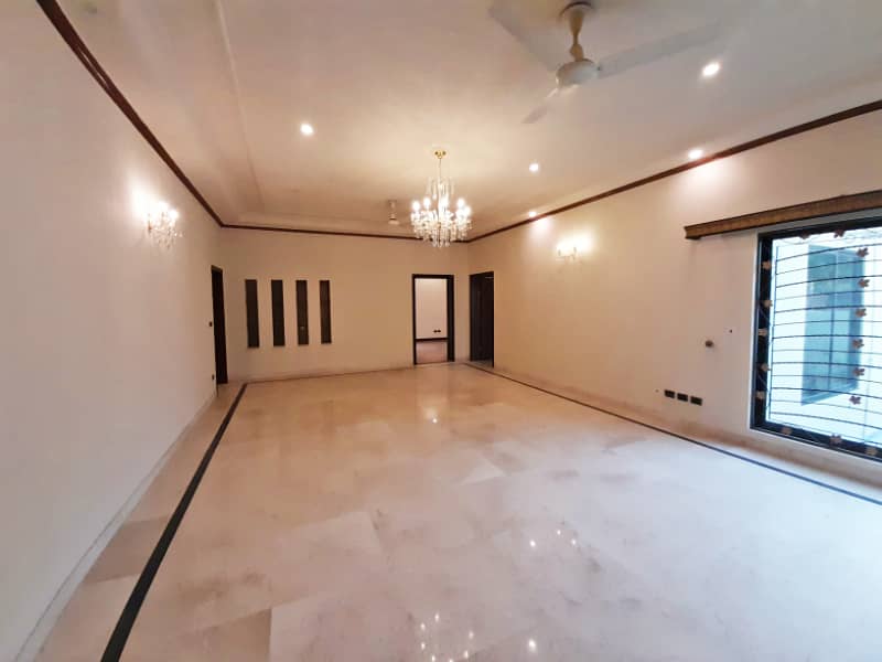 Cantt Properties Offer 2 Kanal With Basement House For Rent In DHA Phase 5 11