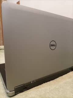 Dell 4th generation i7 processor with graphic card