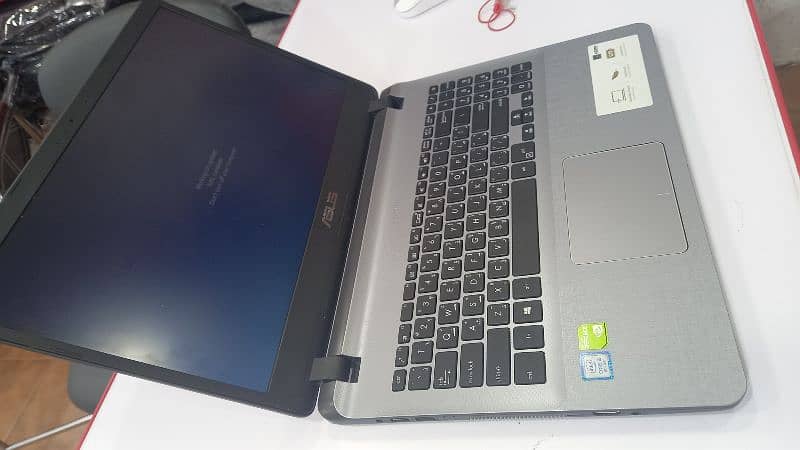 Asus Laptop 8