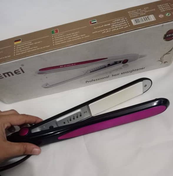 Ian selling my hair straightener new in condition 2