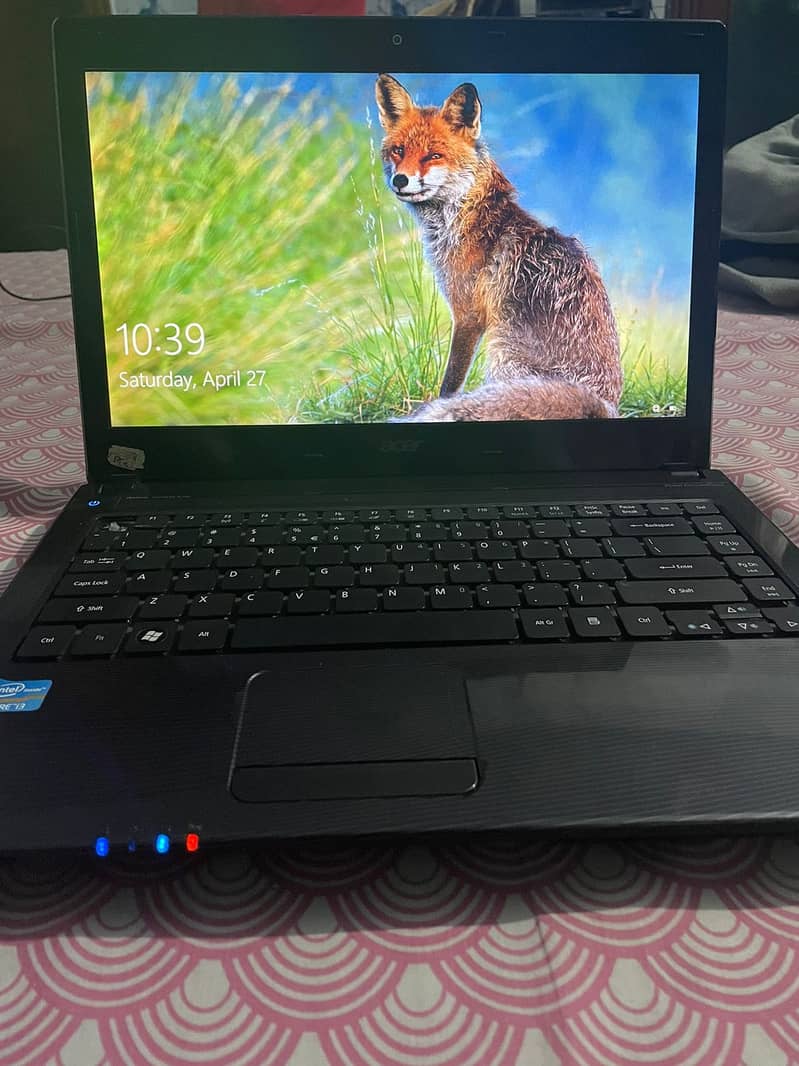 Acer laptop core i3 10/10 4