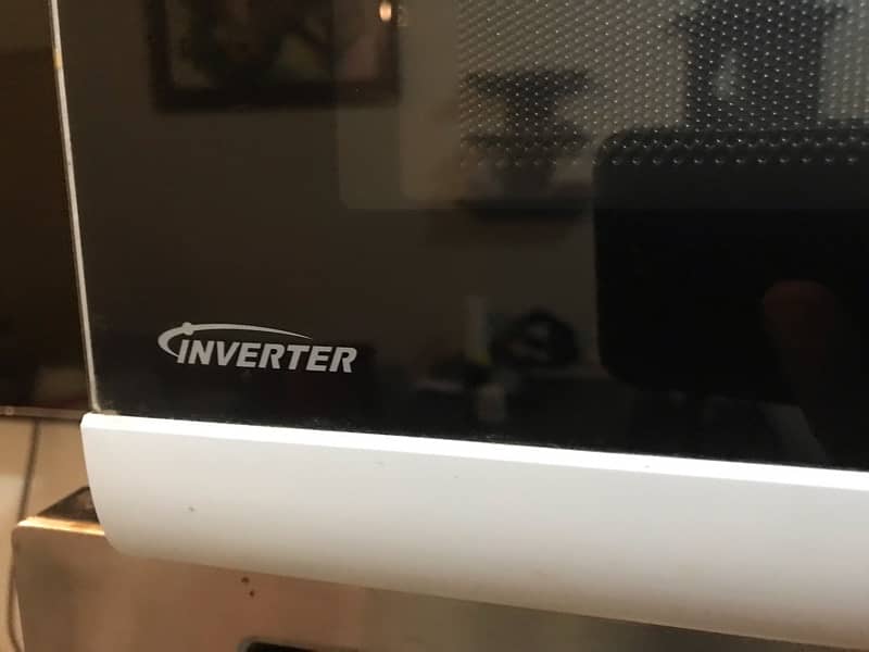 Microwave  oven Panasonic invertor technology 1