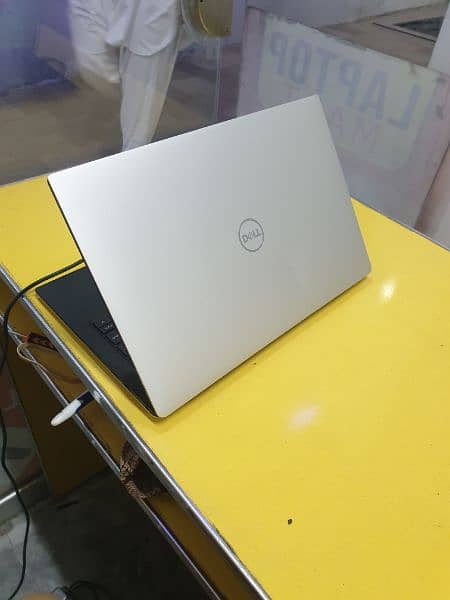 xps 13 core i7 8th generation 16gb ram 256gb nvme drive touch screen 3