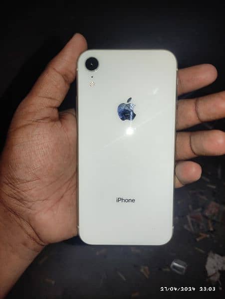 IPHONE XR 64gb PTA APPROVED WITH BOX 4