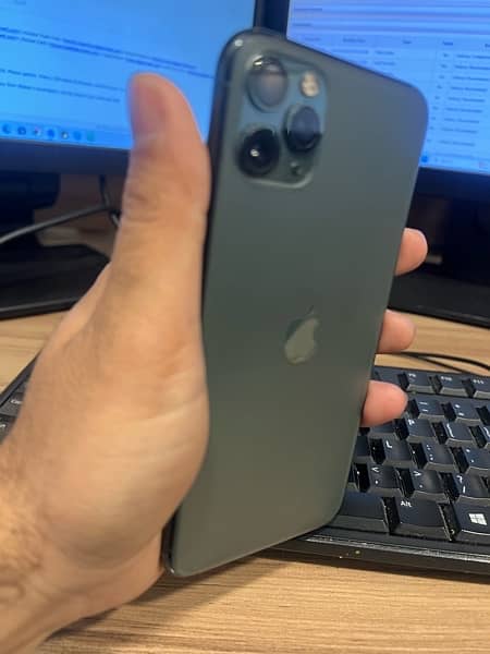 Iphone 11 pro max Pta Approved 64 gb 3