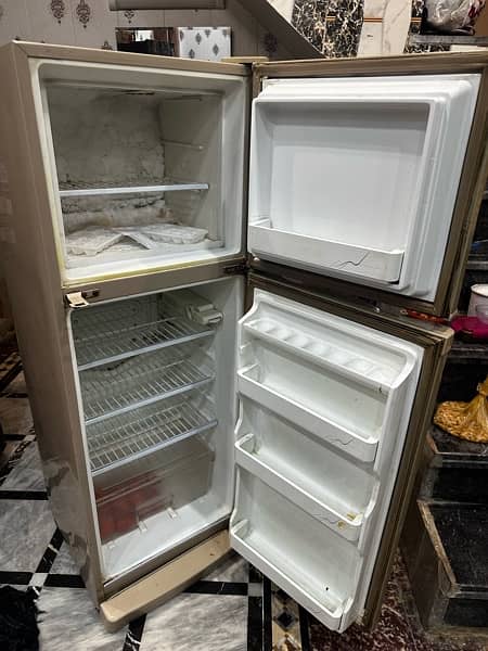 dawlance fridge 4
