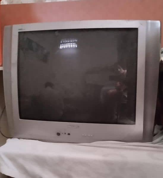 color tv 27'' screen full working condition 1