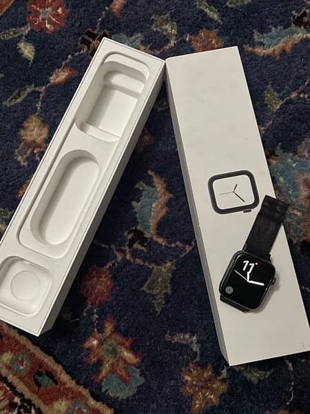Apple watch 4 44mm with box 2