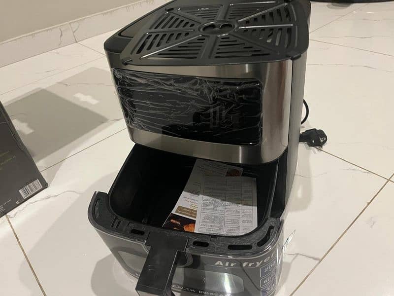 New golden Star Digital Air fryer at a reasonable price. . 3